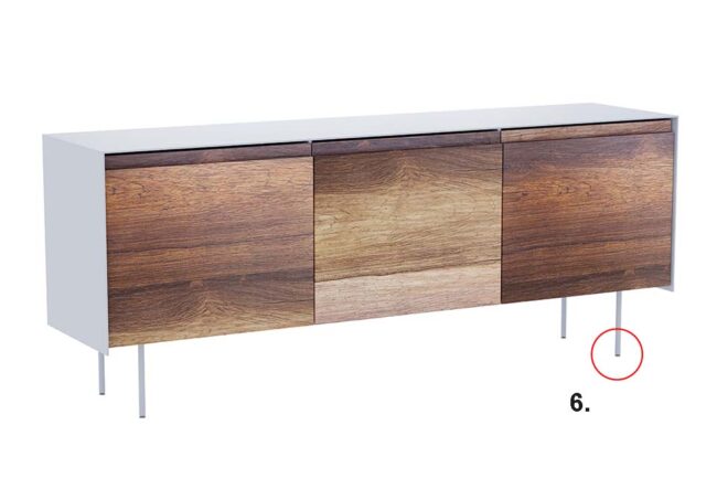 Modernes Sideboard - Front Nussbaum - Seiten weiß lackiert, mit Aufstellfüßen